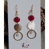 Boucles d'oreilles doré en ivoire végétal rose Boucles d'oreilles doré en ivoire végétal rose