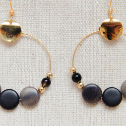 Boucles d'oreilles dorées en ivoire végétal grises et noires