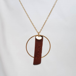 Collier en perles d’ivoire végétal (tagua) – bijou naturel, léger et éthique. Élégant, coloré et fait main, pour un style unique