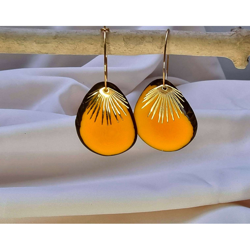 Boucles, type créole en ivoire végétal