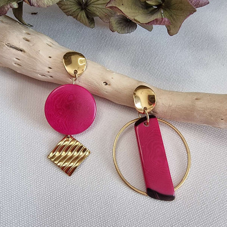 Boucles d'oreilles asymétriques en ivoire végétal, couleurs multiples