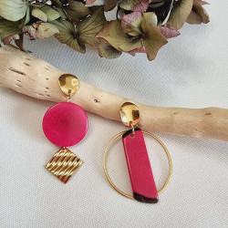 Boucles d'oreilles asymétriques en ivoire végétal, couleurs multiples