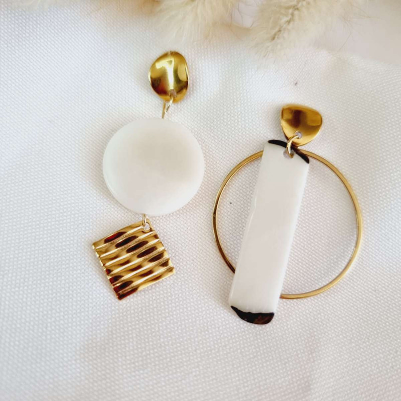 Boucles d'oreilles asymétriques en ivoire végétal, couleurs multiples