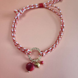 Bracelet réglable composé de breloques en tagua, couleur rouge, et breloque au choix en acier inoxydable