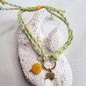 Bracelet réglable composé de breloques en tagua, couleur jaune, et breloque au choix en acier inoxydable