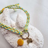 Bracelet réglable composé de breloques en tagua, couleur jaune, et breloque au choix en acier inoxydable